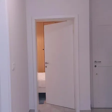Apartmán More 2, With Garden, Close To The Beach