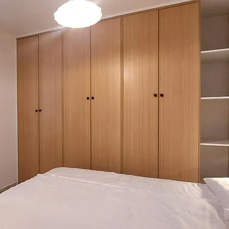 Apartment More 2, With Garden, Close To The Beach Basanija