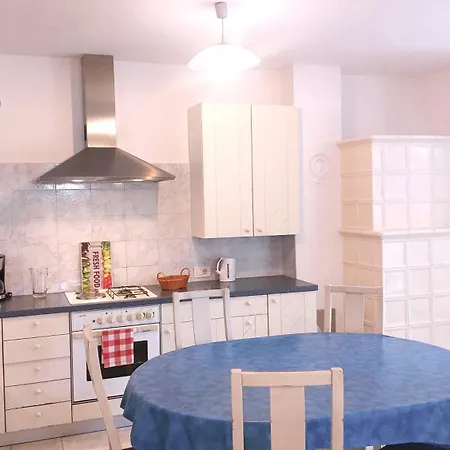 More 2, With Garden, Close To The Beach Apartment Basanija