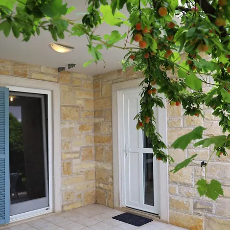 More 2, With Garden, Close To The Beach Apartment